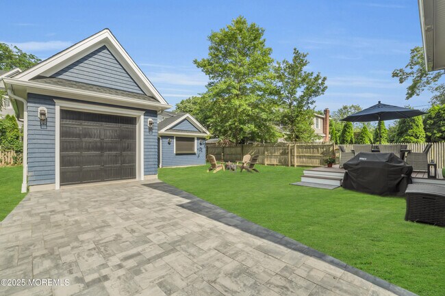 Building Photo - 2118 Edgewood Pl