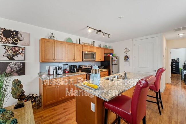 Building Photo - 4307 Fountain Square Plaza