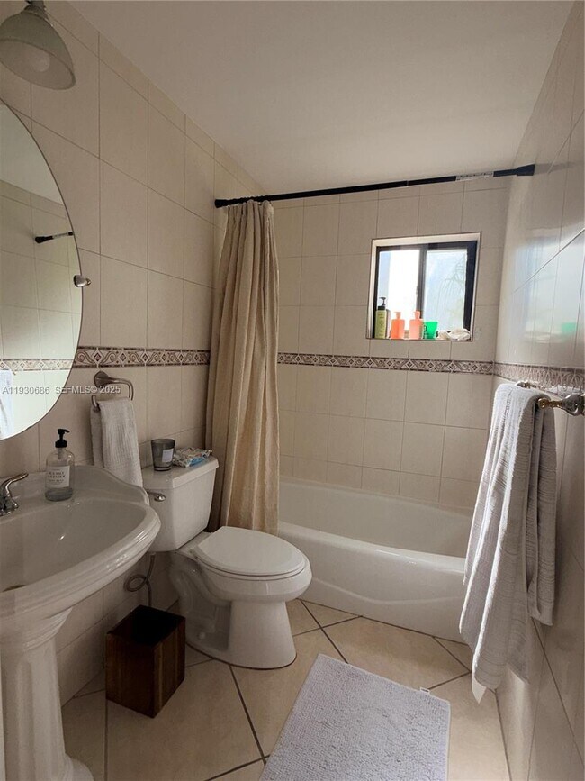 Building Photo - 8065 SW 107th Ave