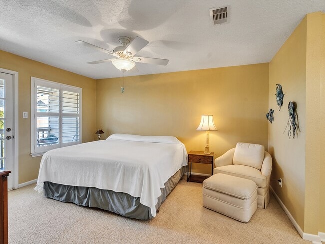Building Photo - 16627 Bayfront Dr