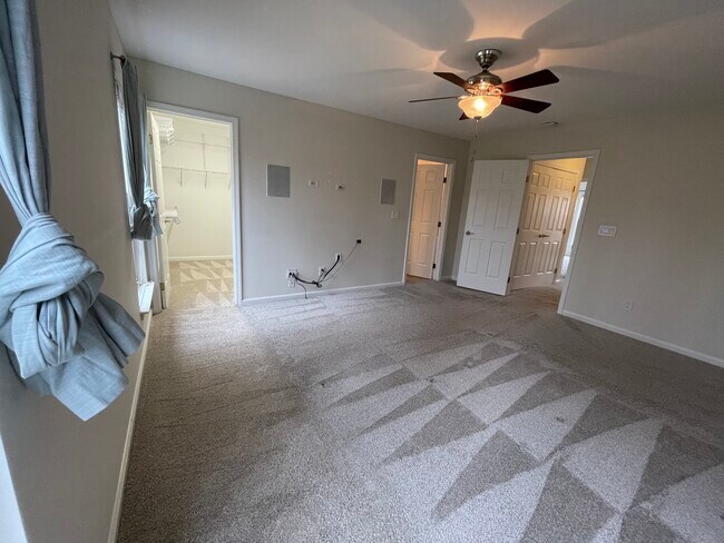 Building Photo - 11915 Royal Castle Ct
