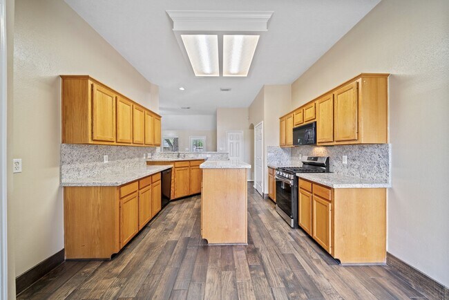 Building Photo - 7530 Alderly Dr