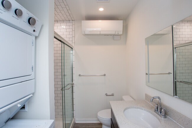 Building Photo - 41 Bridge St