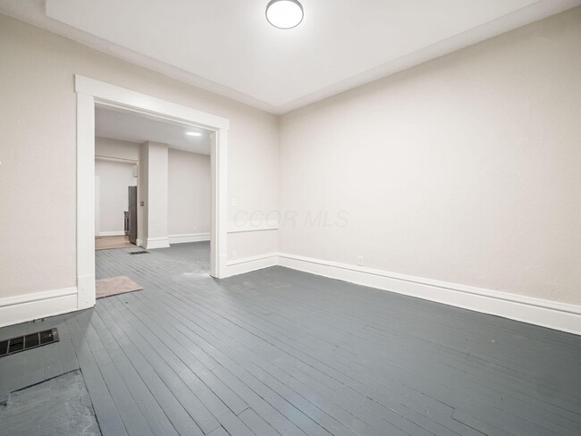 Building Photo - 730 Bellows Ave