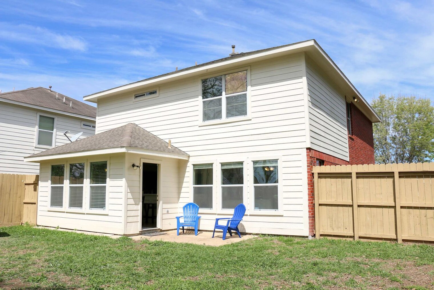 Building Photo - 5603 Tiger Lilly Way