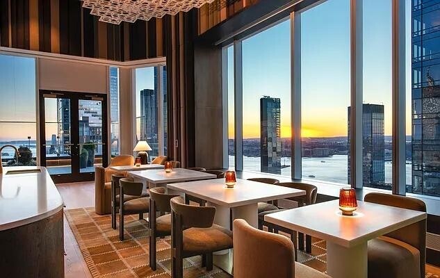 Building Photo - 550 Tenth Avenue