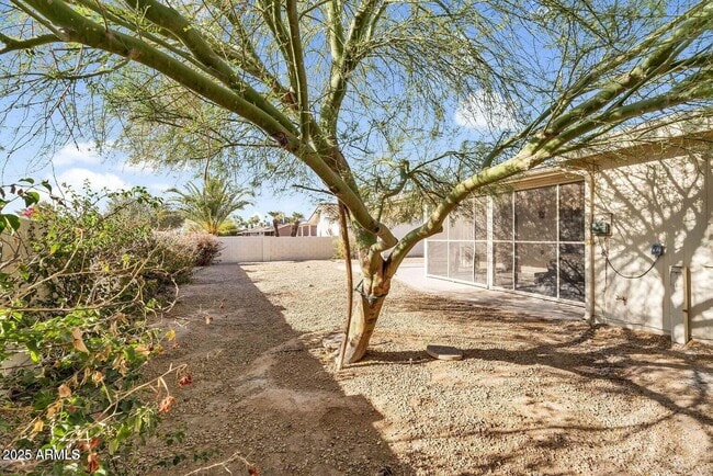 Building Photo - 25810 S Boxwood Dr