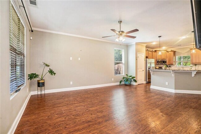 Building Photo - 2061 Hutton Dr