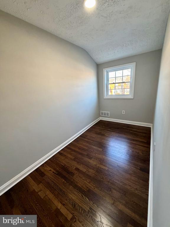 Building Photo - 3413 Wallford Dr