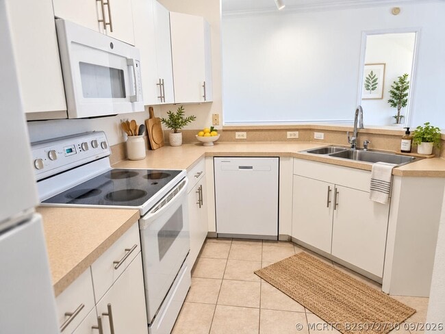 Building Photo - 4602 SW 160th Ave