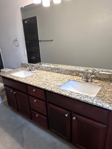 Building Photo - 1239 Liberation Ln