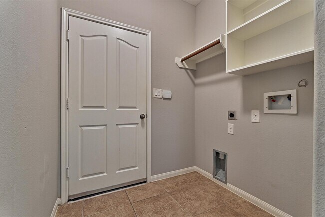 Building Photo - 10022 Elkwood Glen Ln