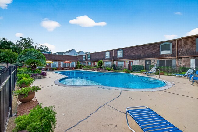 Building Photo - 9303 Hammerly Blvd