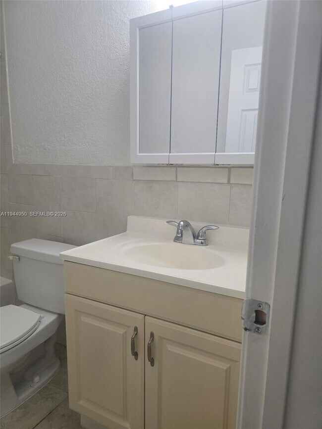 Building Photo - 2401 Van Buren St