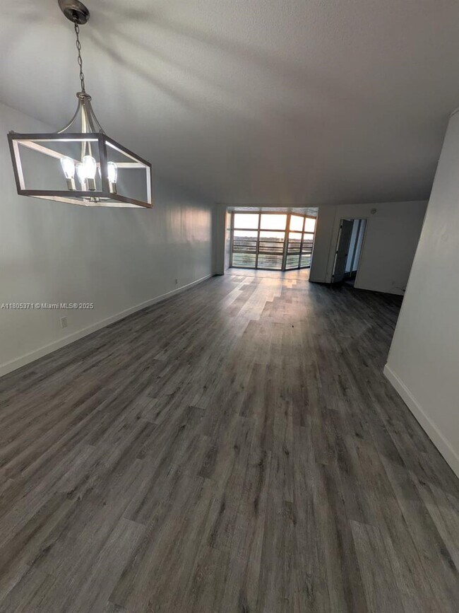 Building Photo - 3090 N Course Dr