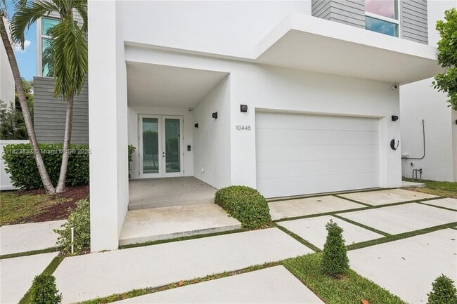 Building Photo - 10445 NW 68th Terrace