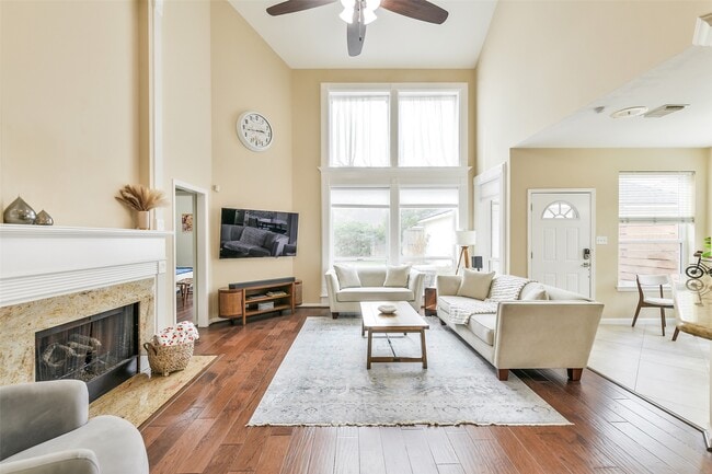 Building Photo - 3234 Shadowleaf Dr