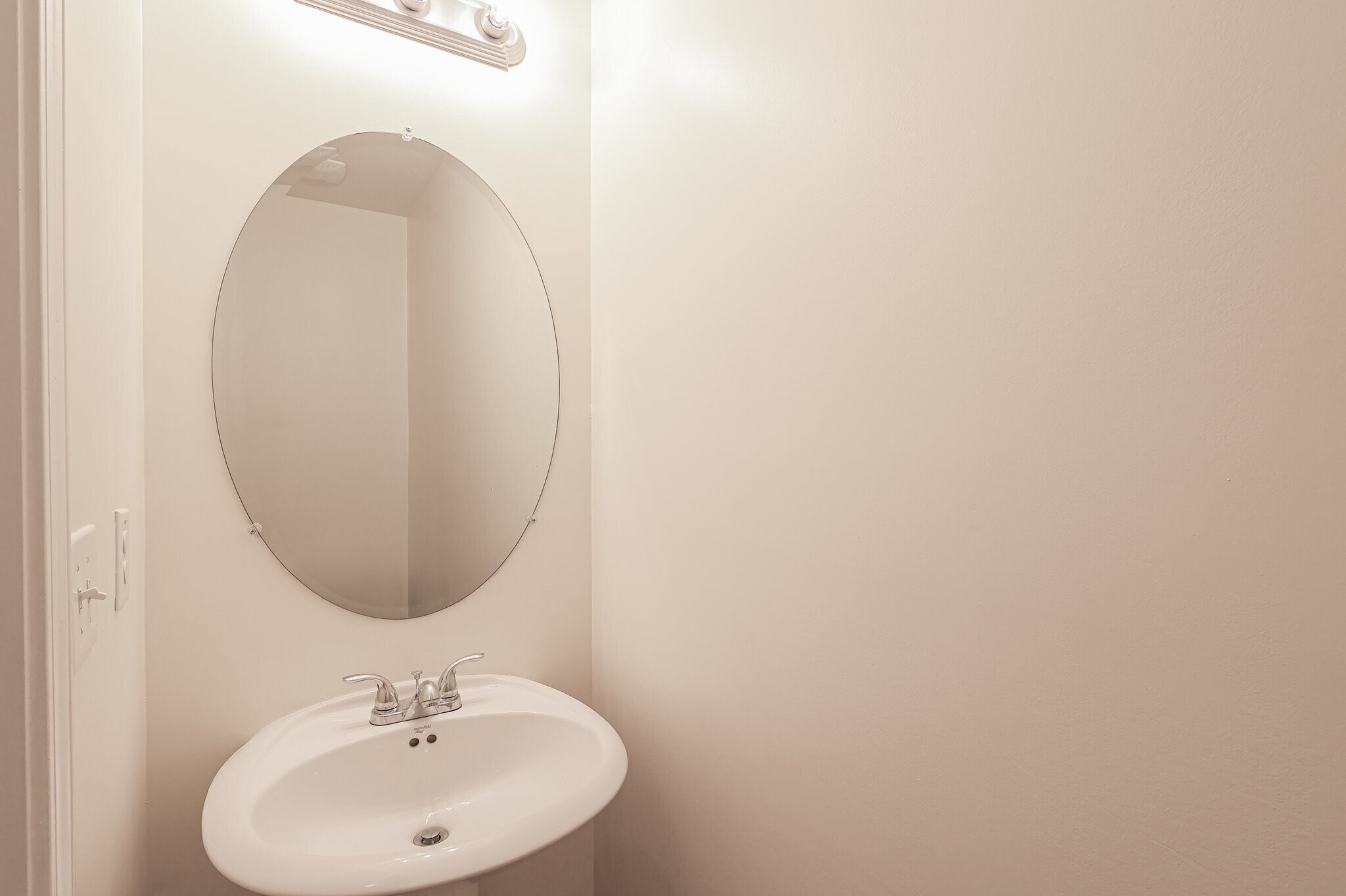 Building Photo - 1562 Onalee Dr