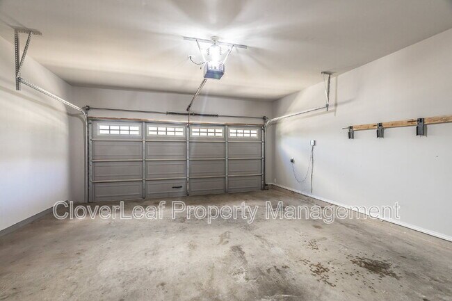 Building Photo - 106 Red Willow