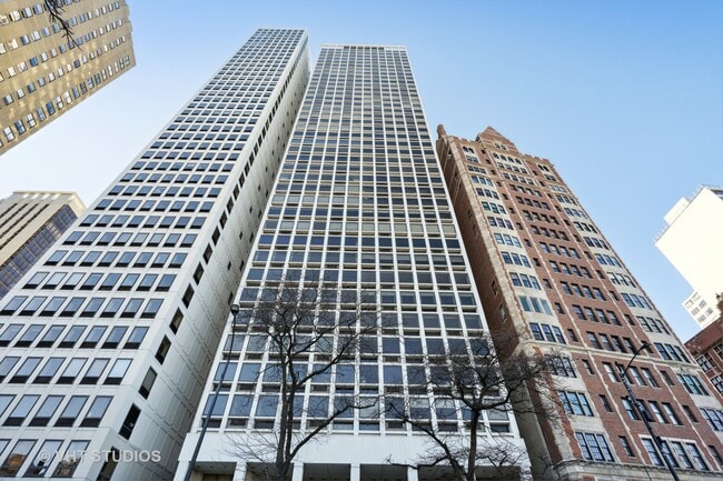 Building Photo - 1110 N Lake Shore Dr