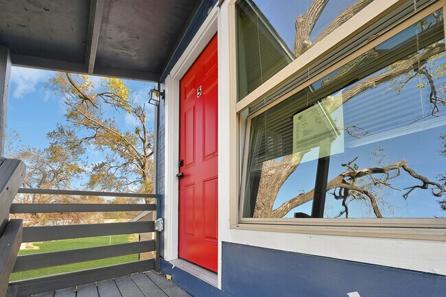 Building Photo - 1313 10th St