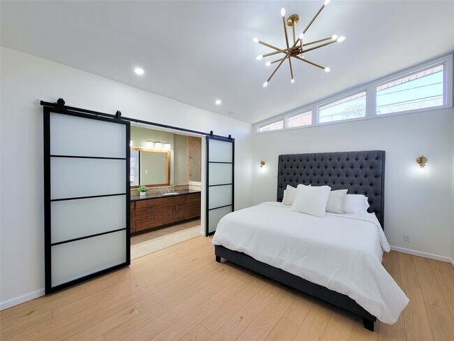 Building Photo - 2318 Ansbury Dr