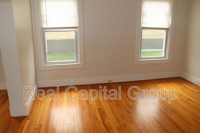 Building Photo - 171 Lancaster St