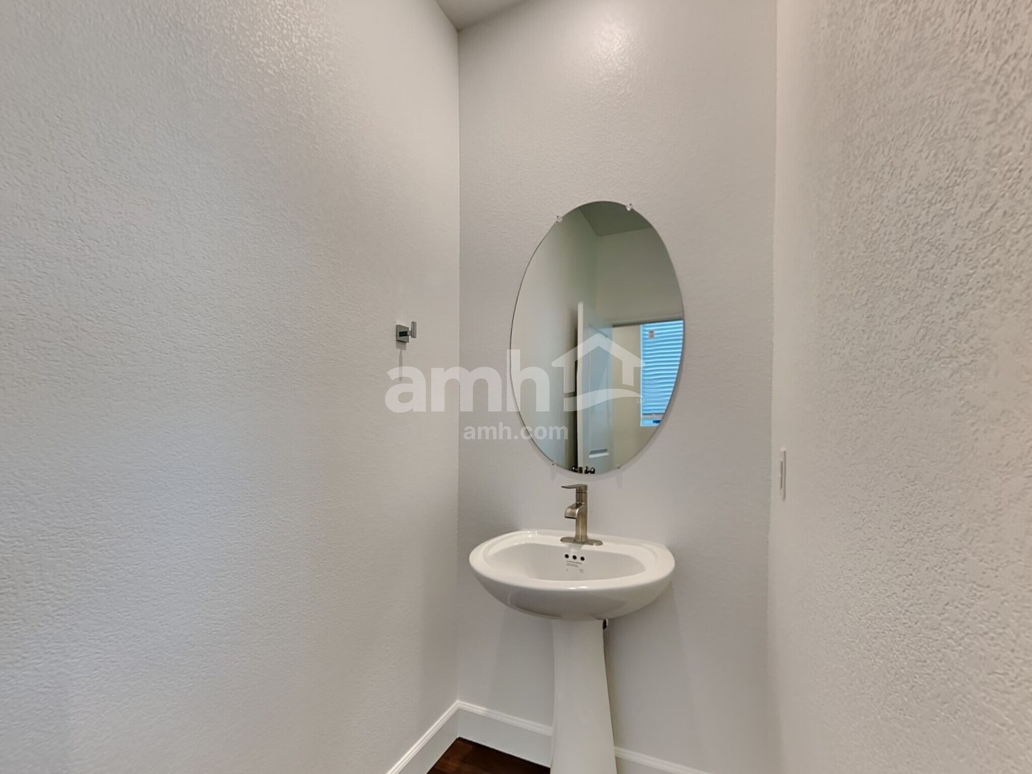 Building Photo - 8842 Tiger Tooth Ave