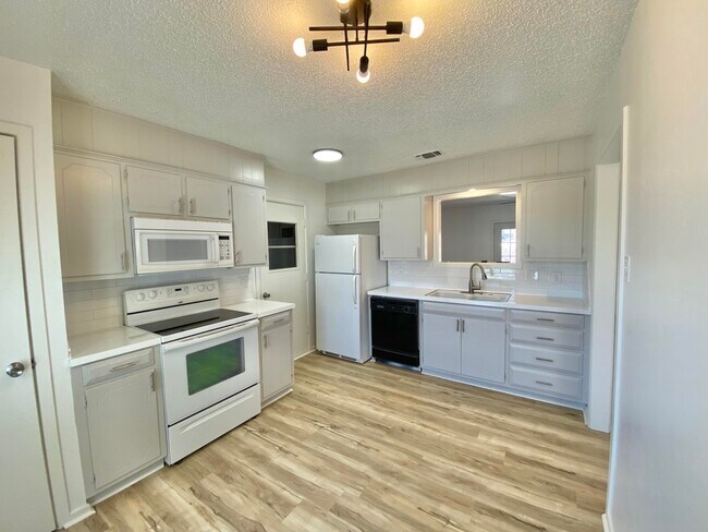 Building Photo - 2128 74th St