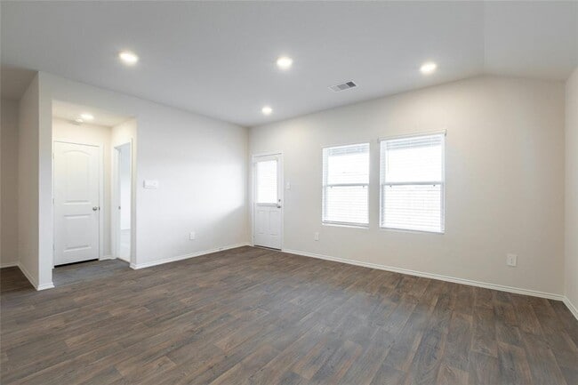 Building Photo - 314 N Richland Dr