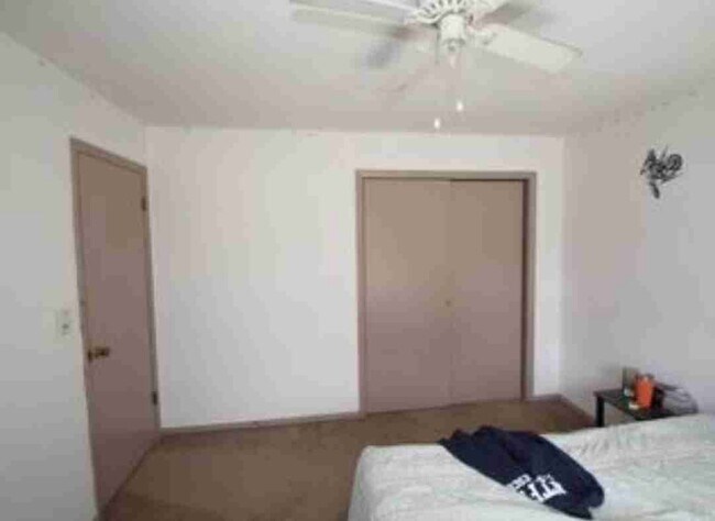 Building Photo - 401 Georgia Pkwy