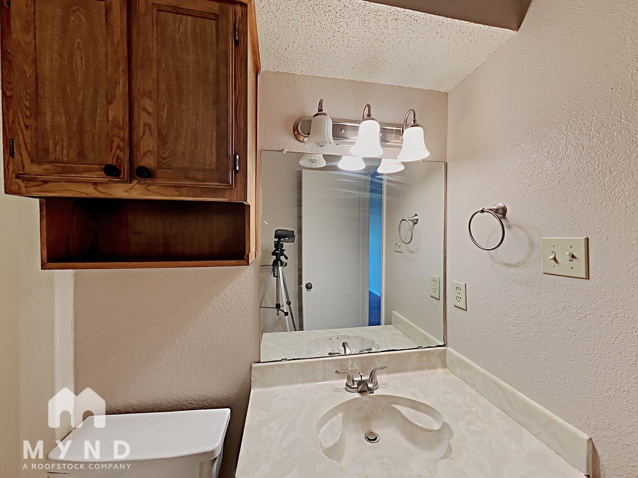 Building Photo - 5515 Brookview Ct