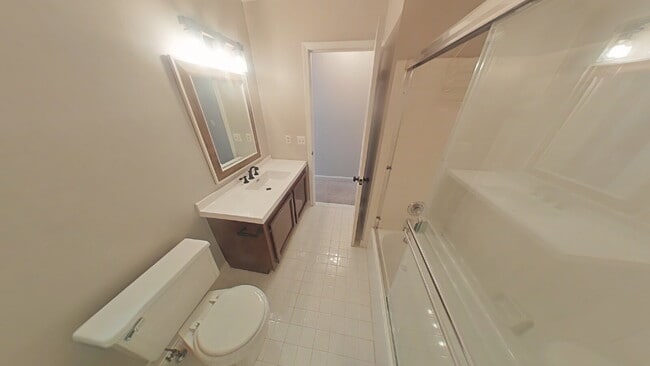 Building Photo - "Chic & Spacious 2-Bed Condo in Sterling Heights – 2.5 Baths & 1383 Sq. Ft. of Comfort!"