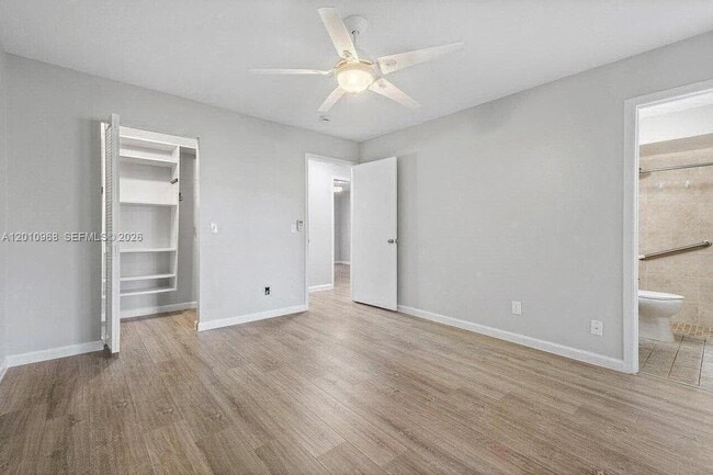 Building Photo - 1367 Riverside Cir