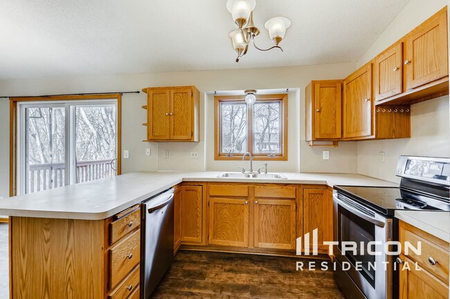 Building Photo - 5752 W 134th St