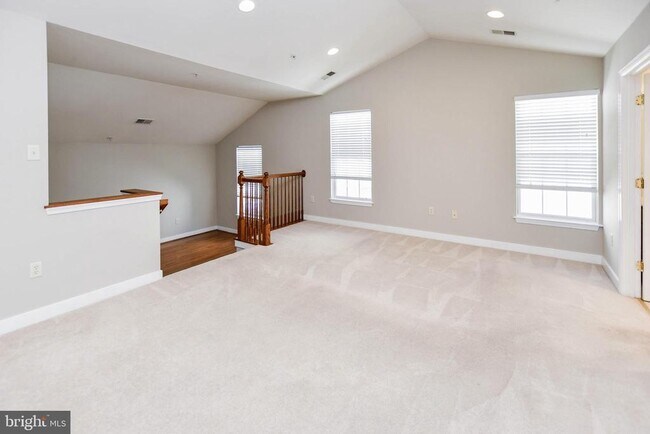 Building Photo - 13003 Belle Meade Trace