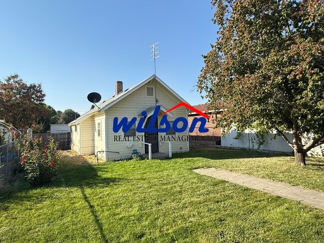 Building Photo - Charming 2-Bedroom Home – Cozy Living in a...