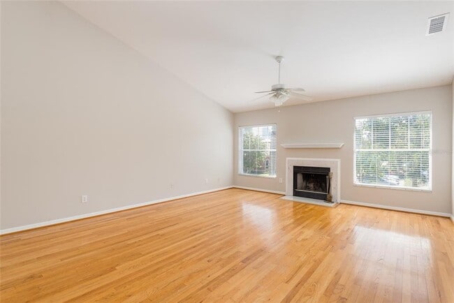 Building Photo - 315 S Edison Ave
