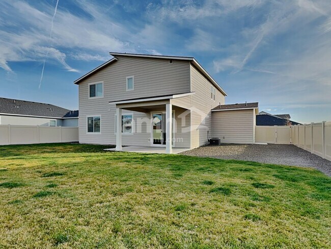 Building Photo - 9516 Aviara St