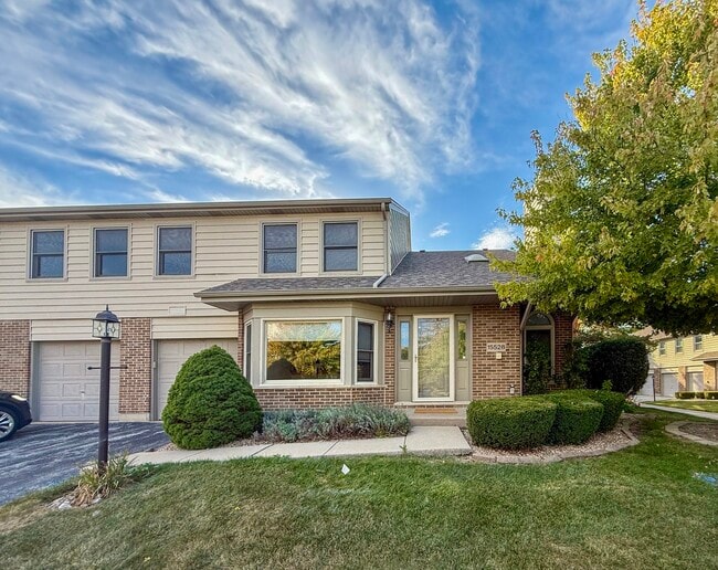 Primary Photo - 15528 Whitehall Ln