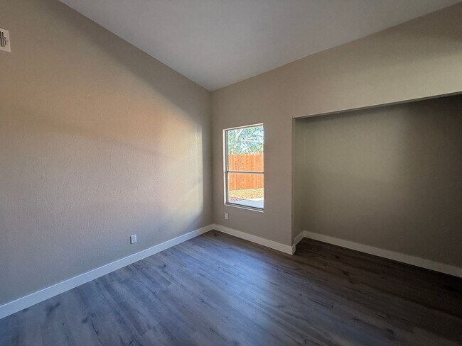 Building Photo - Completely Remodeled Home