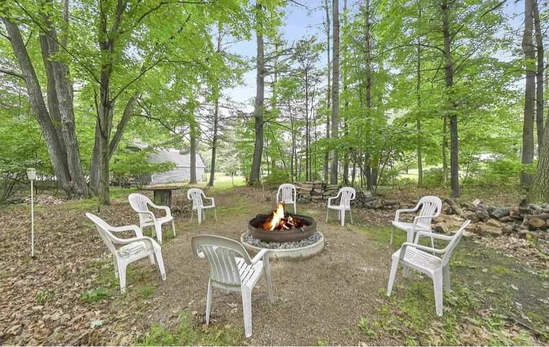 Building Photo - 2870 Brook Hills Dr