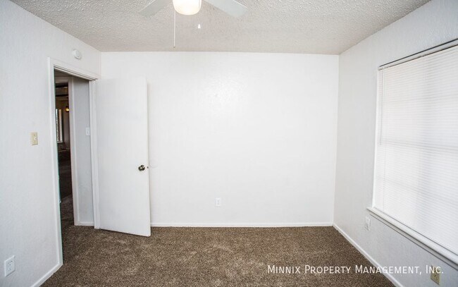 Building Photo - 2325 81st St