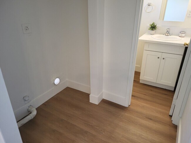 Building Photo - 3351 E Andy St