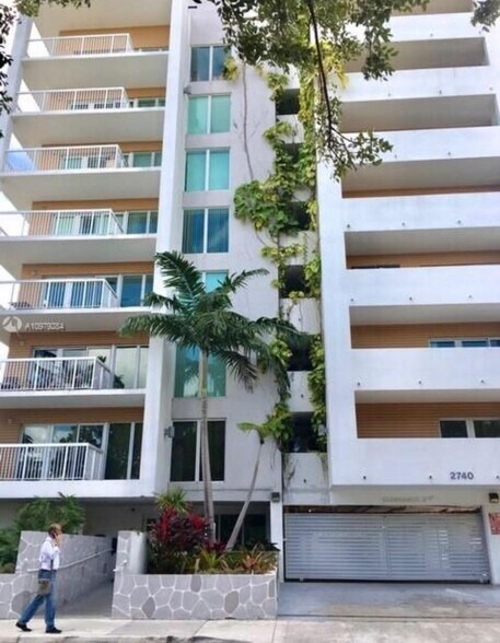 Primary Photo - 2740 SW 28th Ter