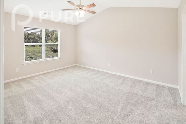 Building Photo - 4645 Esmeralda Drive