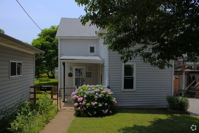 Building Photo - 6318 W Park Ave