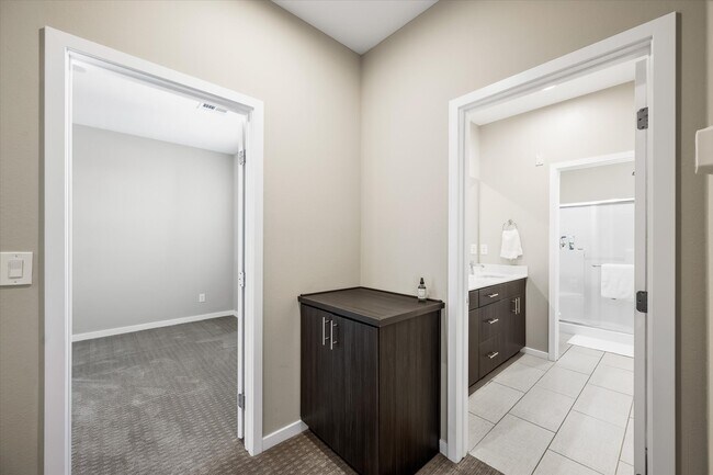 Building Photo - 11236 Rainbow Peak Ave