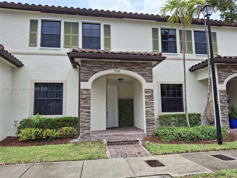 Primary Photo - 9320 W 33rd Ln