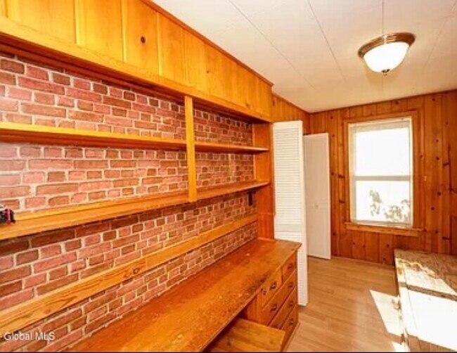 Building Photo - 1508 Tibbits Ave